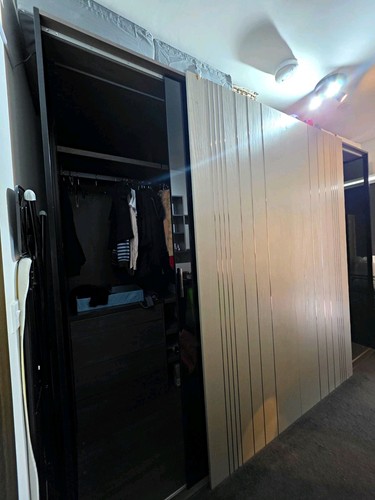 Fitted sliding door wardrobe - sliding,